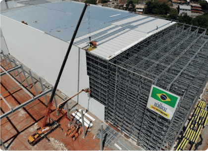 Construção de uma telha Zipadas na Havan